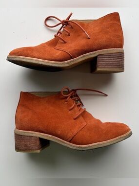 The Clarks Originals Phenia Carnaby Suede Lace-Up Chukka Boots